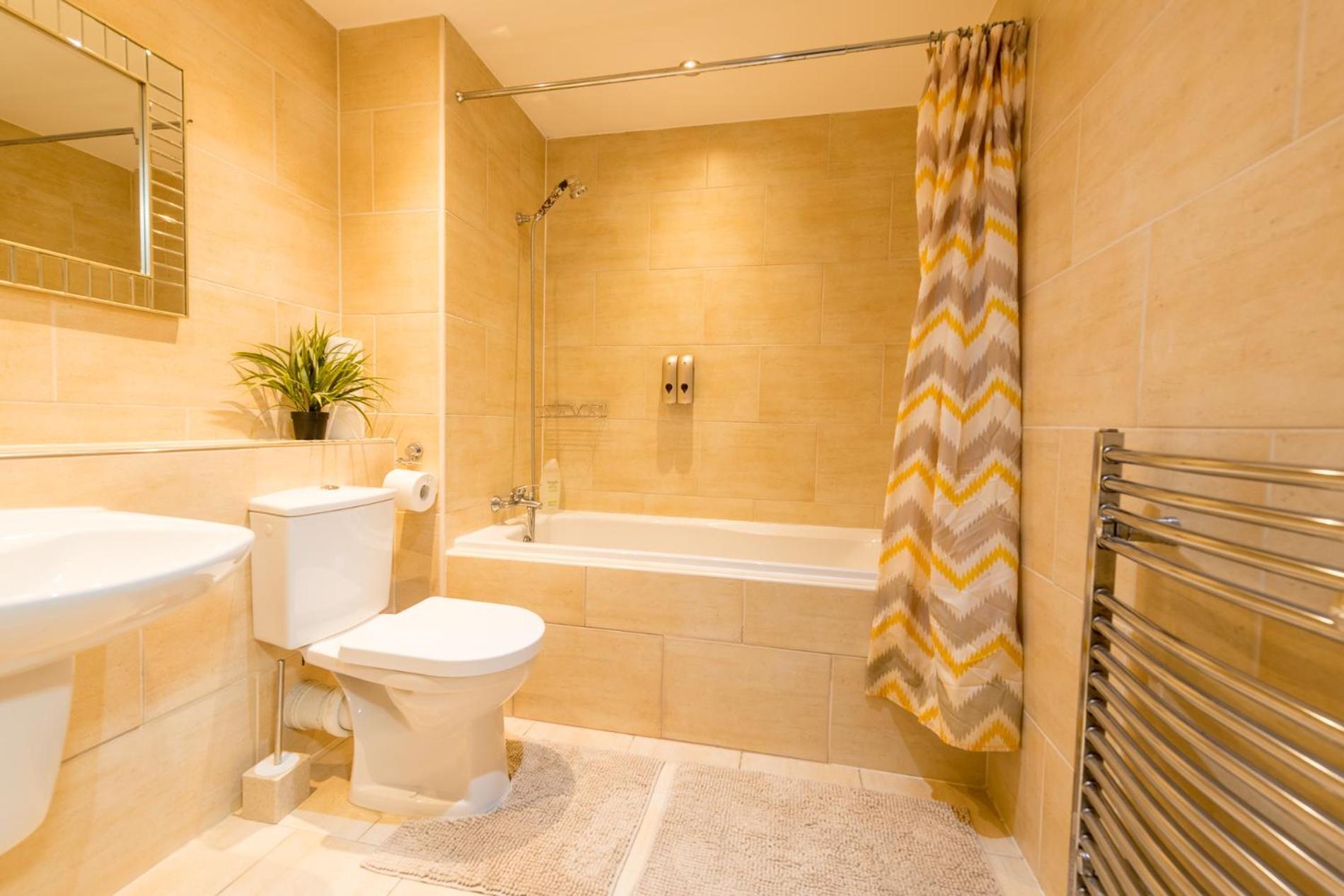 Sidemersey Livings- Convenient And Central 2-Bedroom Haven In L1 Ливърпул Екстериор снимка