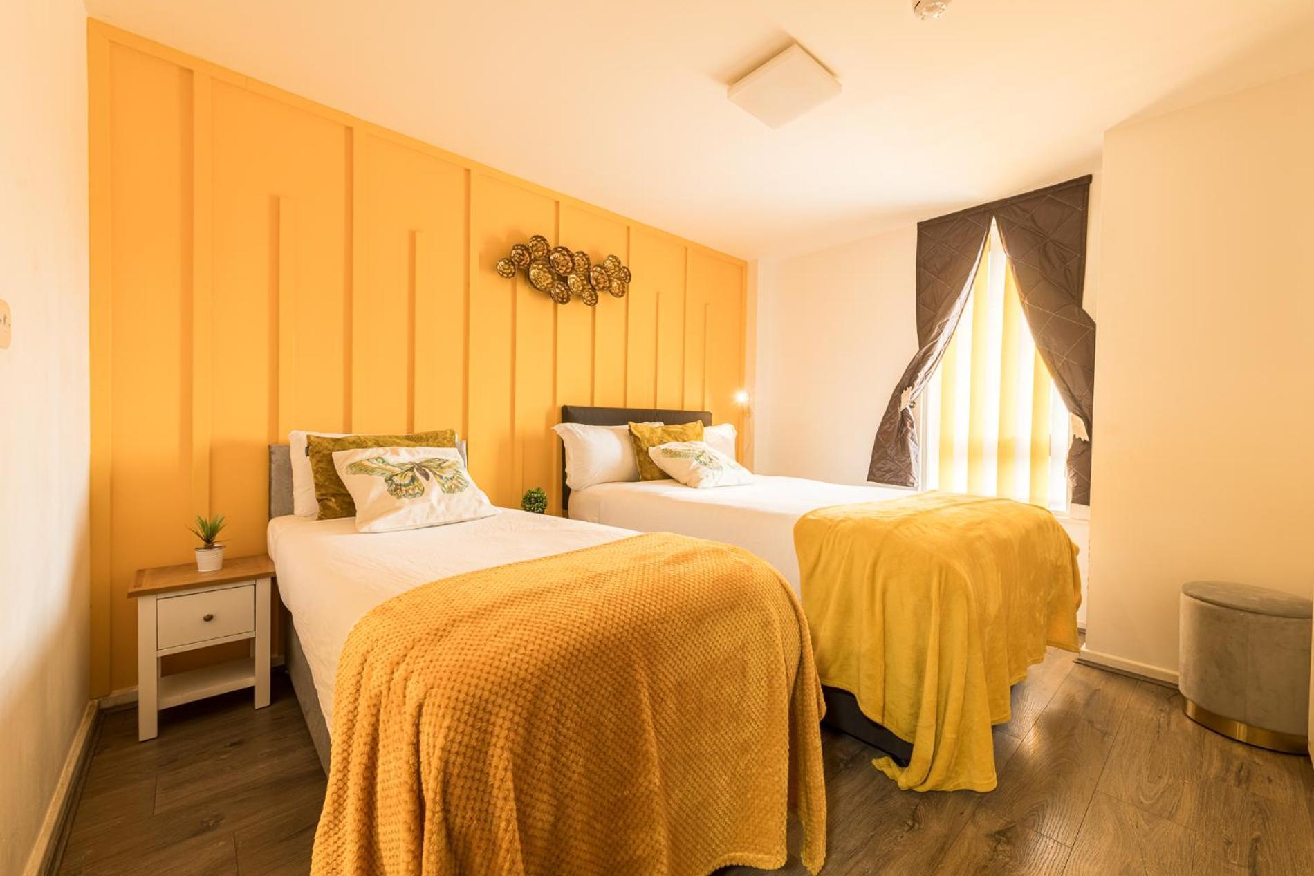 Sidemersey Livings- Convenient And Central 2-Bedroom Haven In L1 Ливърпул Екстериор снимка